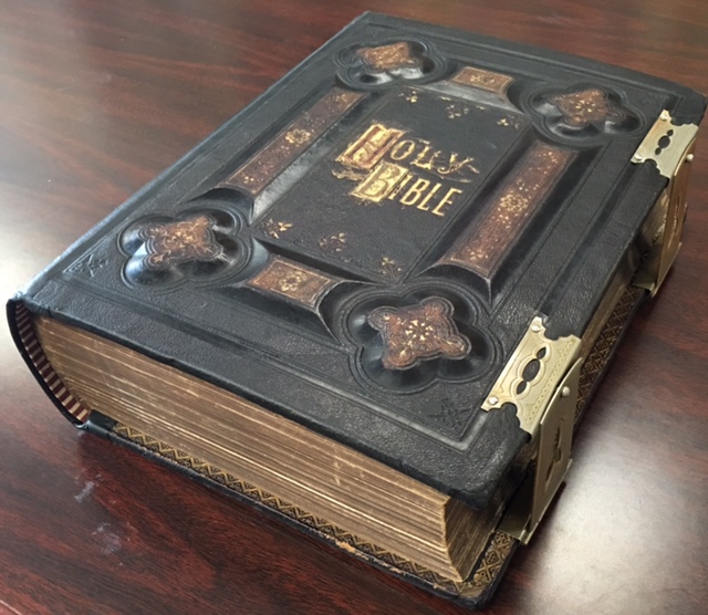 Image for The Holy Bible with a Devotional and Practical Commentary (Large Family Bible - Jacobs Family of Wellsburg, WV, Records from 1879 through 1960)
